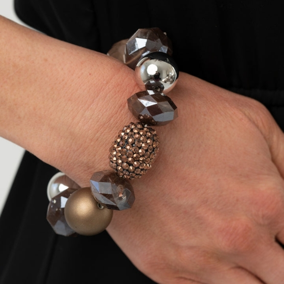 Paparazzi All Cozied Up Copper Blockbuster Bracelet - Picture 1 of 2
